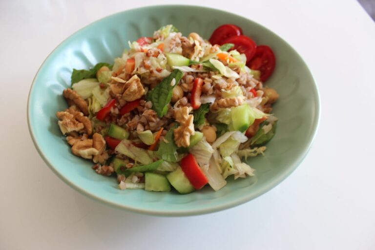Besleyici Salata
